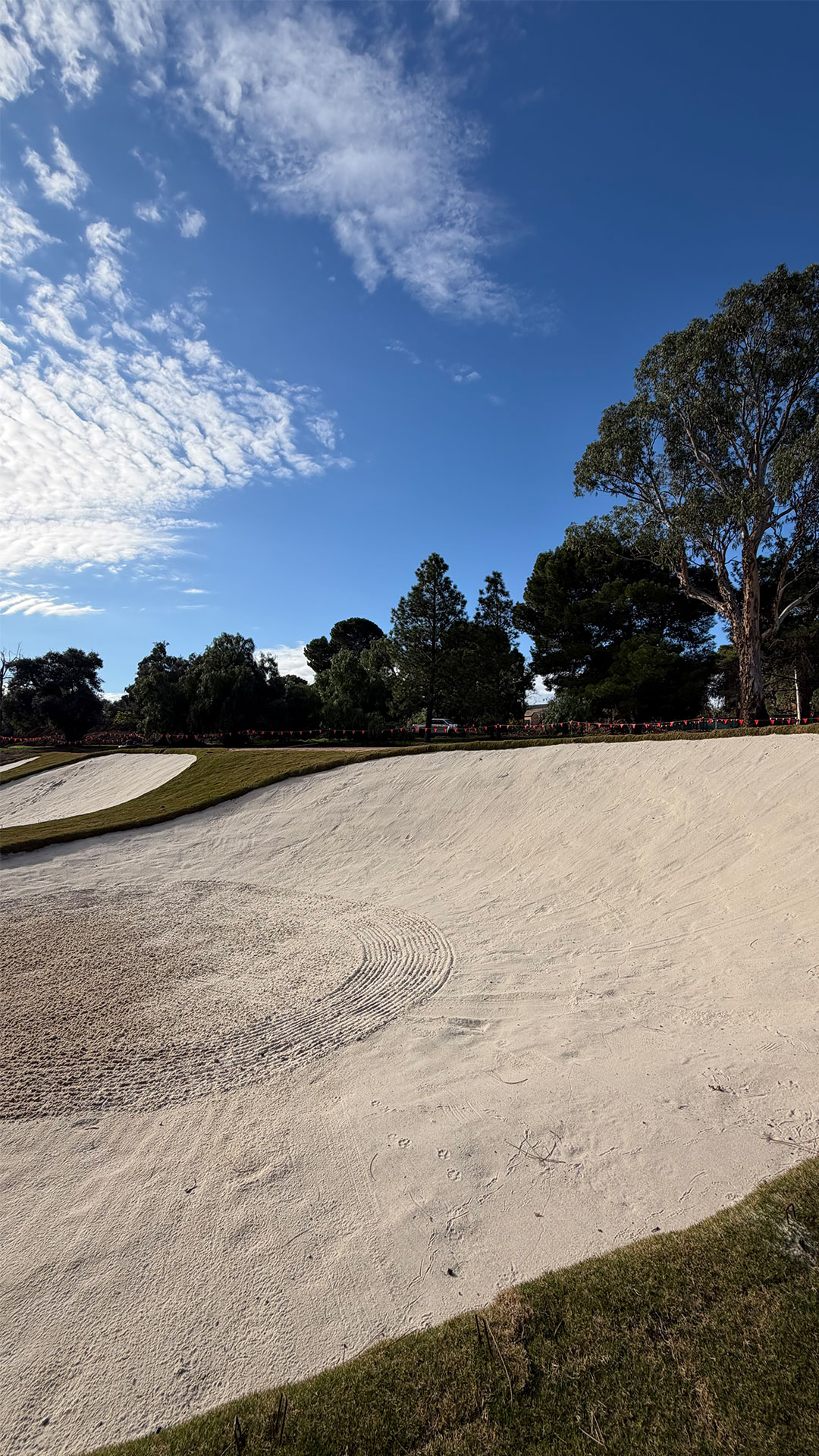 Golf bunker
